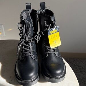 Trendy Black Women's Boots